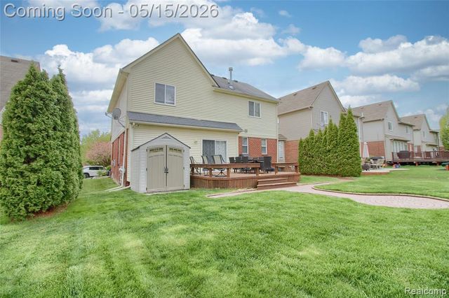 28260 Cottage Lane, New Hudson, MI 48165
