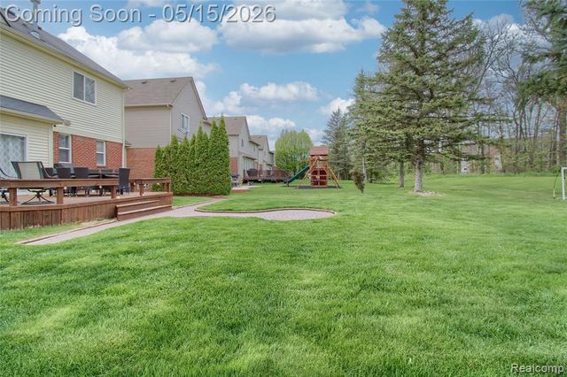 28260 Cottage Lane, New Hudson, MI 48165