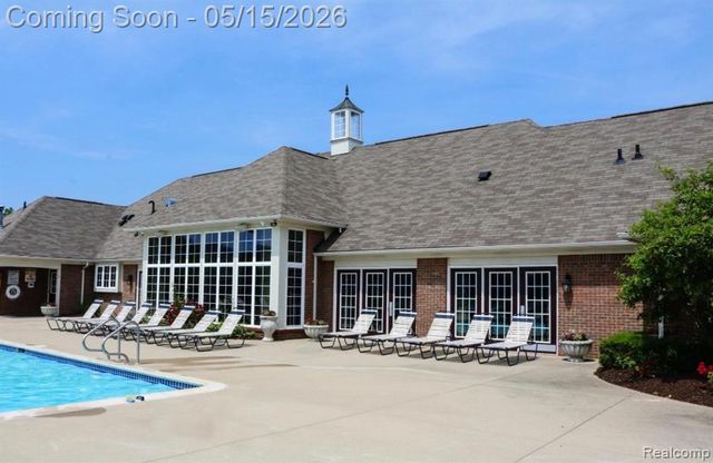 28260 Cottage Lane, New Hudson, MI 48165