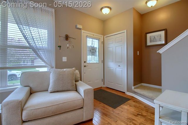 28260 Cottage Lane, New Hudson, MI 48165