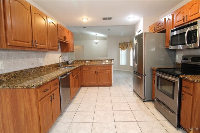 9021 SE 155th Place, Summerfield, FL 34491