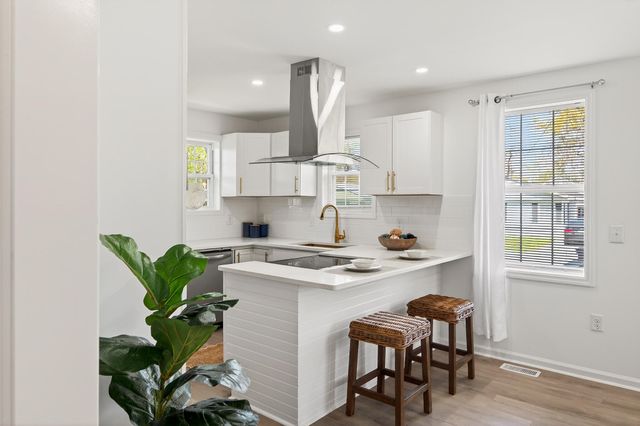 940 Sycamore Avenue, Charleston, SC 29407