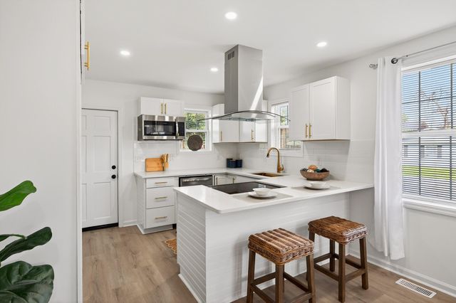 940 Sycamore Avenue, Charleston, SC 29407