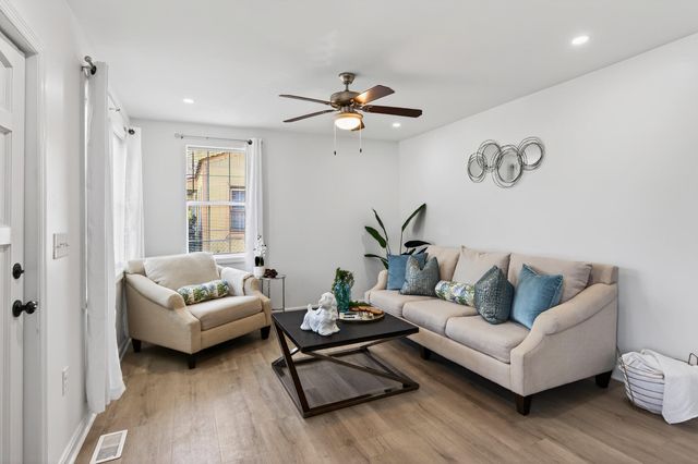 940 Sycamore Avenue, Charleston, SC 29407
