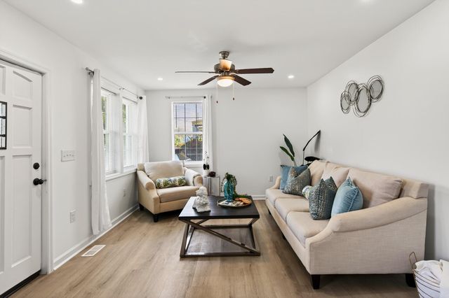 940 Sycamore Avenue, Charleston, SC 29407