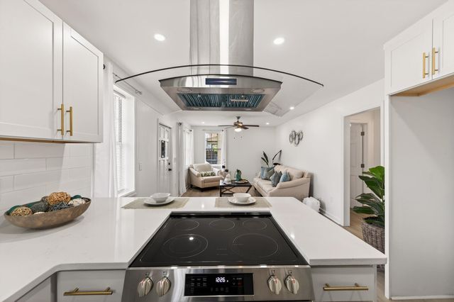 940 Sycamore Avenue, Charleston, SC 29407