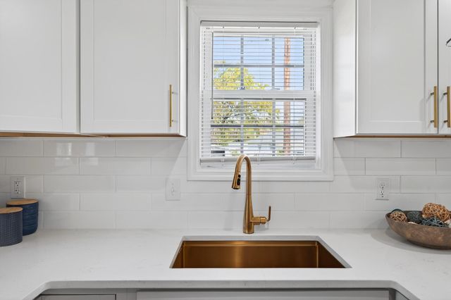 940 Sycamore Avenue, Charleston, SC 29407