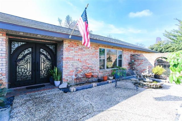 273 White Oak Drive, Lake Charles, LA 70611