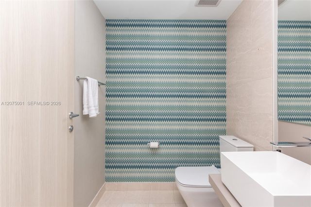 1000 Brickell Plaza 3201, Miami, FL 33131