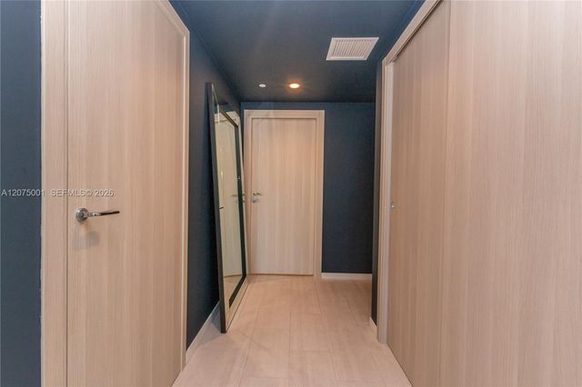 1000 Brickell Plaza 3201, Miami, FL 33131
