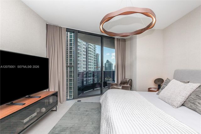 1000 Brickell Plaza 3201, Miami, FL 33131