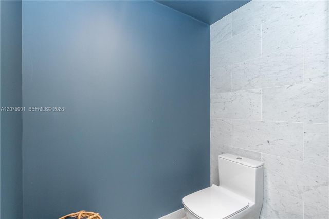 1000 Brickell Plaza 3201, Miami, FL 33131