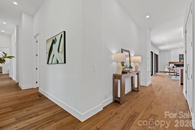 200 Manchester Way, Mills River, NC 28759