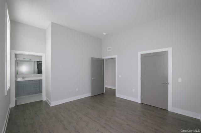 75 Circle Drive 84-101, Central Islip, NY 11722