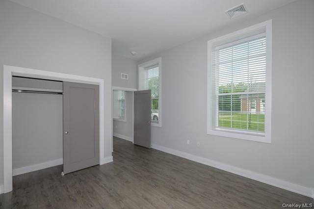 75 Circle Drive 84-101, Central Islip, NY 11722