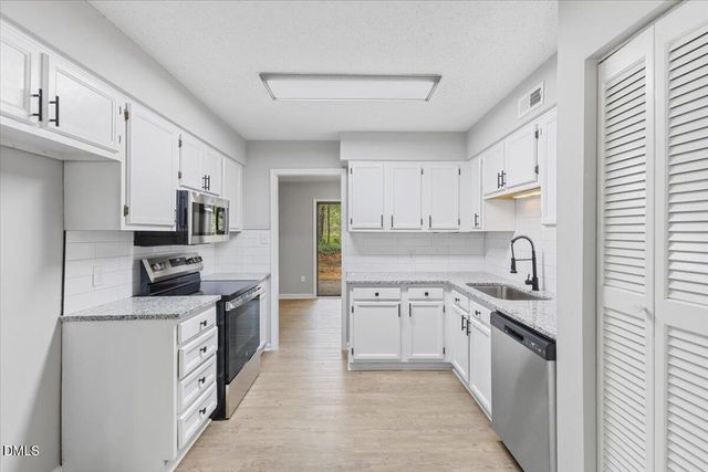 4101 Five Oaks Drive 40, Durham, NC 27707