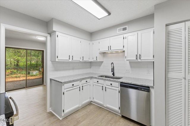4101 Five Oaks Drive 40, Durham, NC 27707