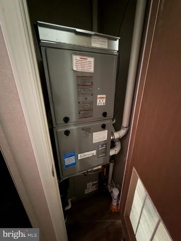 4 ROTH AVE, Mertztown, PA 19539