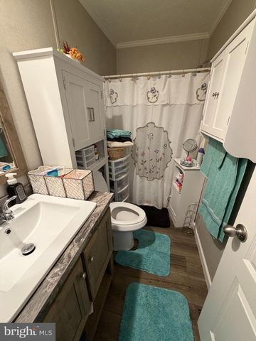 4 ROTH AVE, Mertztown, PA 19539