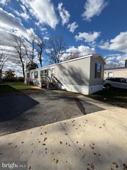 4 ROTH AVE, Mertztown, PA 19539