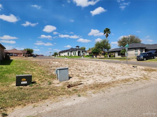 504 N Kika De La Garza Boulevard, La Joya, TX 78560