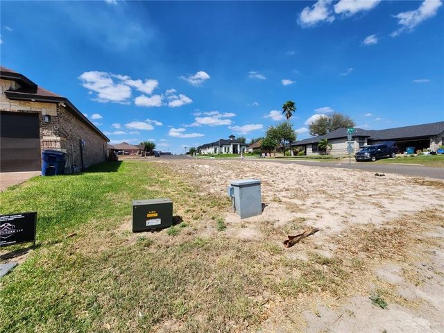 504 N Kika De La Garza Boulevard, La Joya, TX 78560