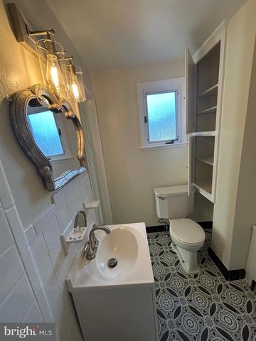 12 RODNEY RD, Bryn Mawr, PA 19010