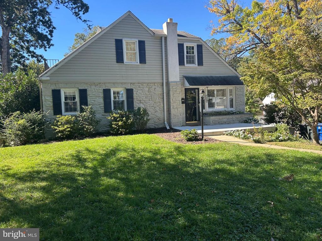 12 RODNEY RD, Bryn Mawr, PA 19010