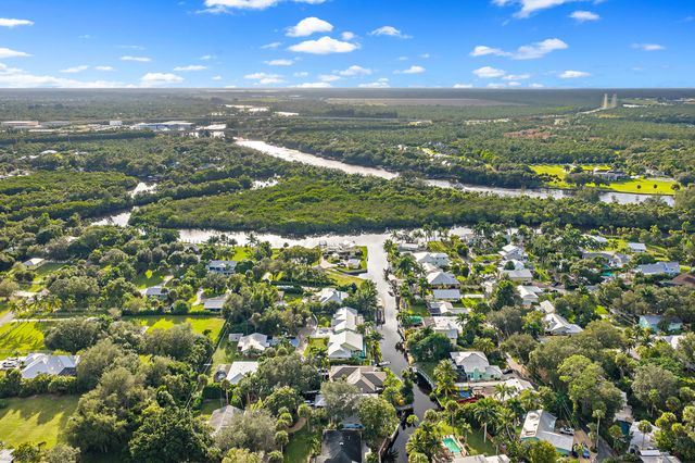 581 SW Timber Trail, Stuart, FL 34997