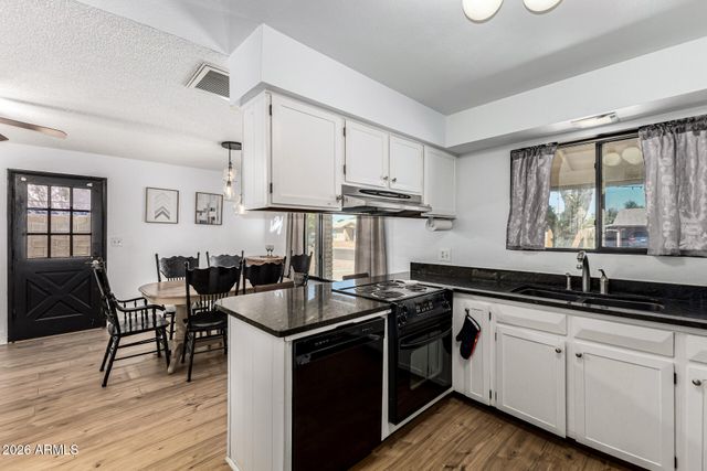 323 E SESAME Street, Tempe, AZ 85283