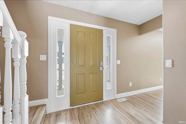 14713 Settlers Trail, Leo, IN 46765