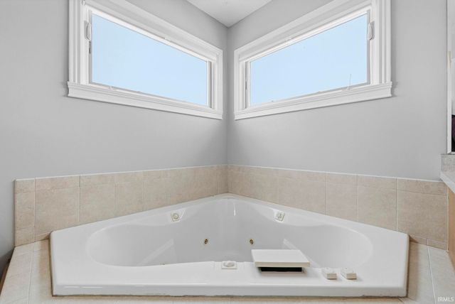 14713 Settlers Trail, Leo, IN 46765