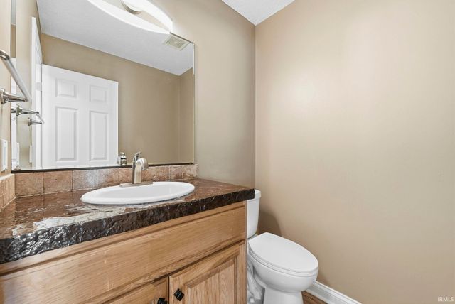 14713 Settlers Trail, Leo, IN 46765