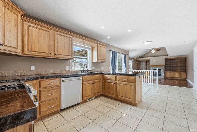 14713 Settlers Trail, Leo, IN 46765