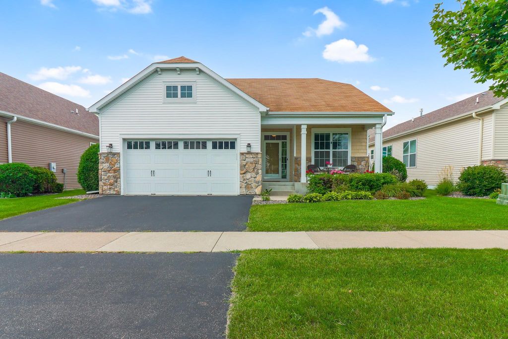 7731 Queensland Lane N, Maple Grove, MN 55311