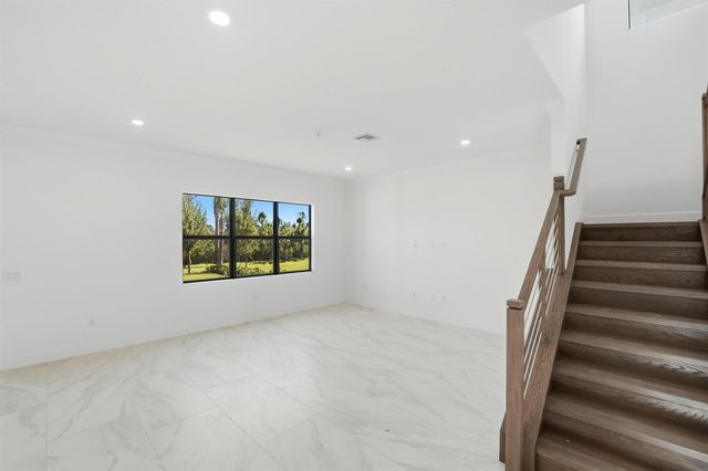 1016 Raleigh Way, Wellington, FL 33414
