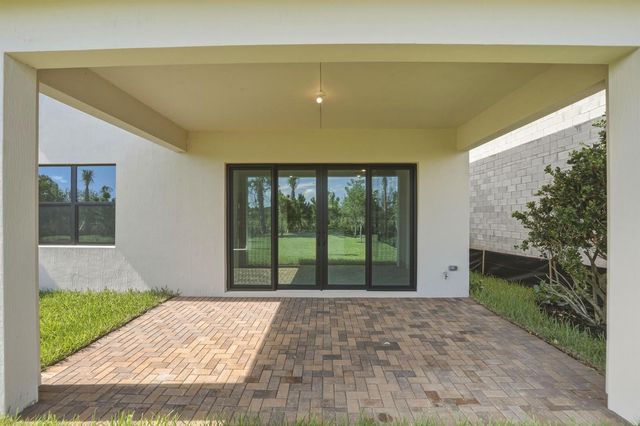 1016 Raleigh Way, Wellington, FL 33414