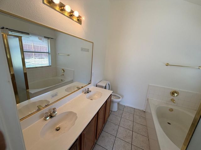 12933 Honey Locust Circle, Fort Worth, TX 76040