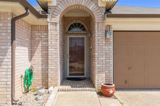 12933 Honey Locust Circle, Fort Worth, TX 76040