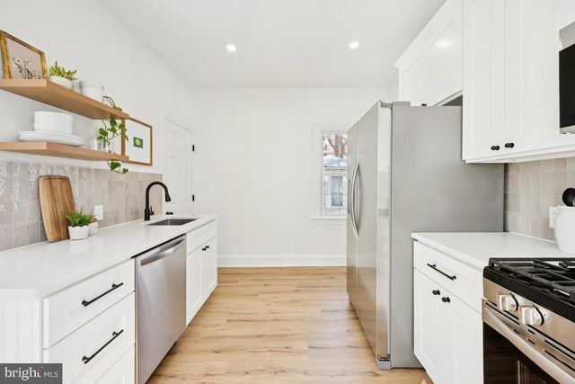 414 LECONEY AVE, Palmyra, NJ 08065