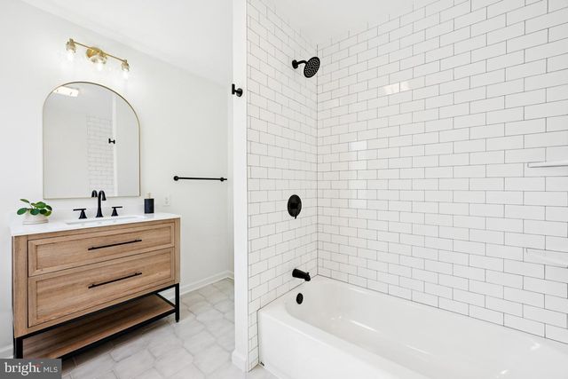 414 LECONEY AVE, Palmyra, NJ 08065