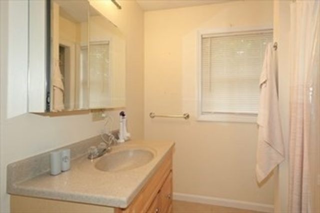 94-96 Neil St 2, Marlborough, MA 01752