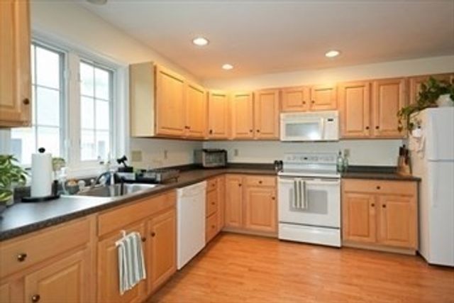 94-96 Neil St 2, Marlborough, MA 01752