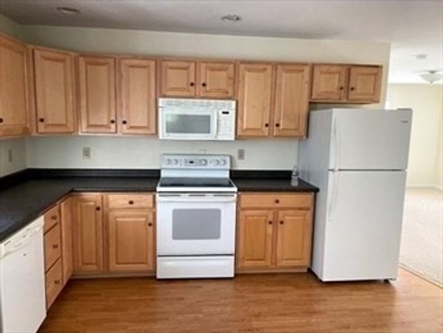 94-96 Neil St 2, Marlborough, MA 01752
