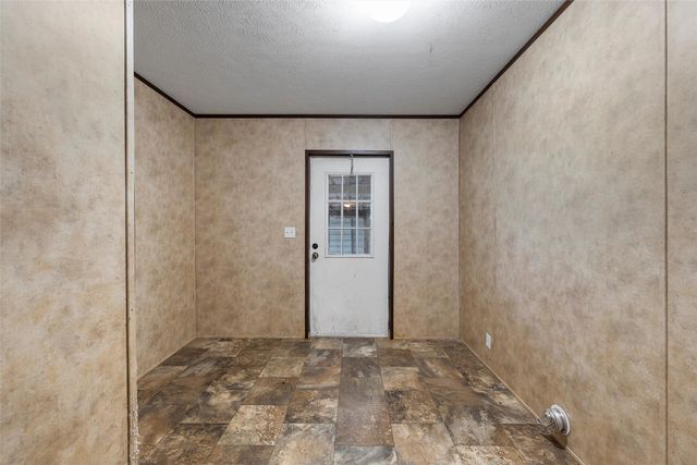 175 Willow Lane, West, TX 76691