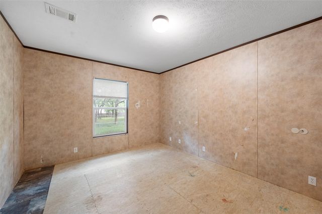 175 Willow Lane, West, TX 76691