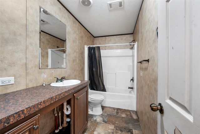 175 Willow Lane, West, TX 76691