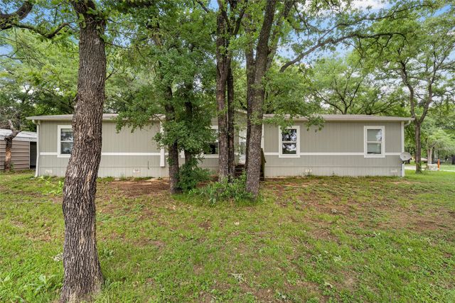 175 Willow Lane, West, TX 76691