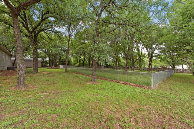 175 Willow Lane, West, TX 76691