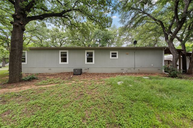 175 Willow Lane, West, TX 76691
